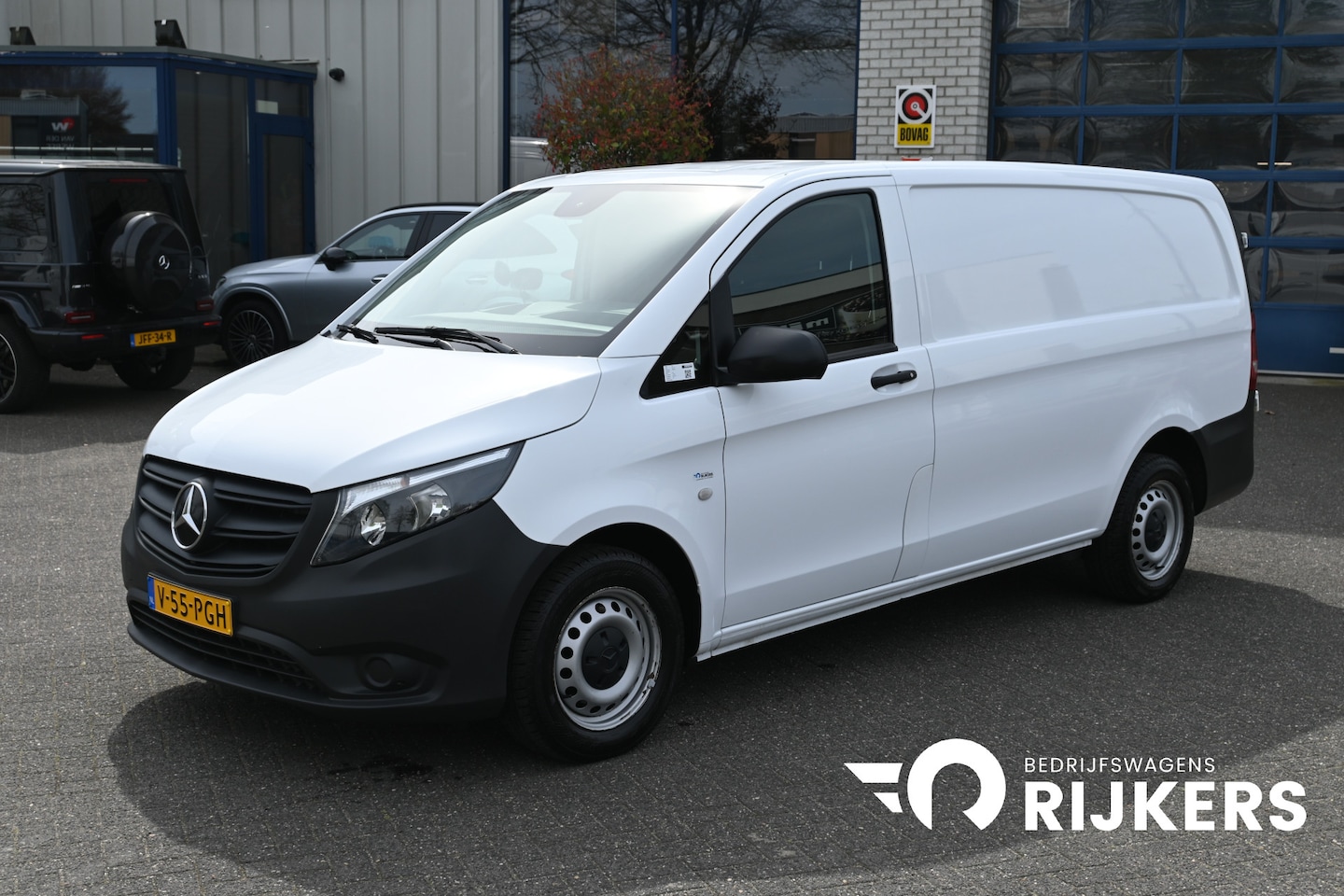 Mercedes-Benz Vito - 114 CDI L2 Distronic, Navigatie met camera, Trekhaak 2500 kg - AutoWereld.nl