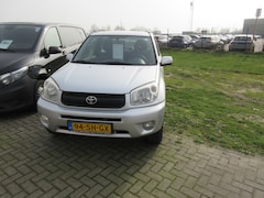 Toyota RAV4 - 1.8-16V VVT-i Luna