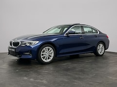 BMW 3-serie - 330e Sportline | Schuifdak | Head up | Sportstoelen | Comfort Access | Harman Kardon |