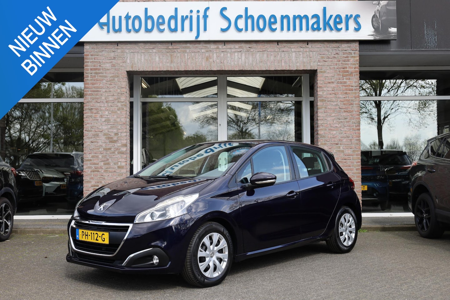 Peugeot 208 - 1.2 PureTech Blue Lion CARPLAY CRUISE DAB AIRCO NAP PDC ENZ. - AutoWereld.nl