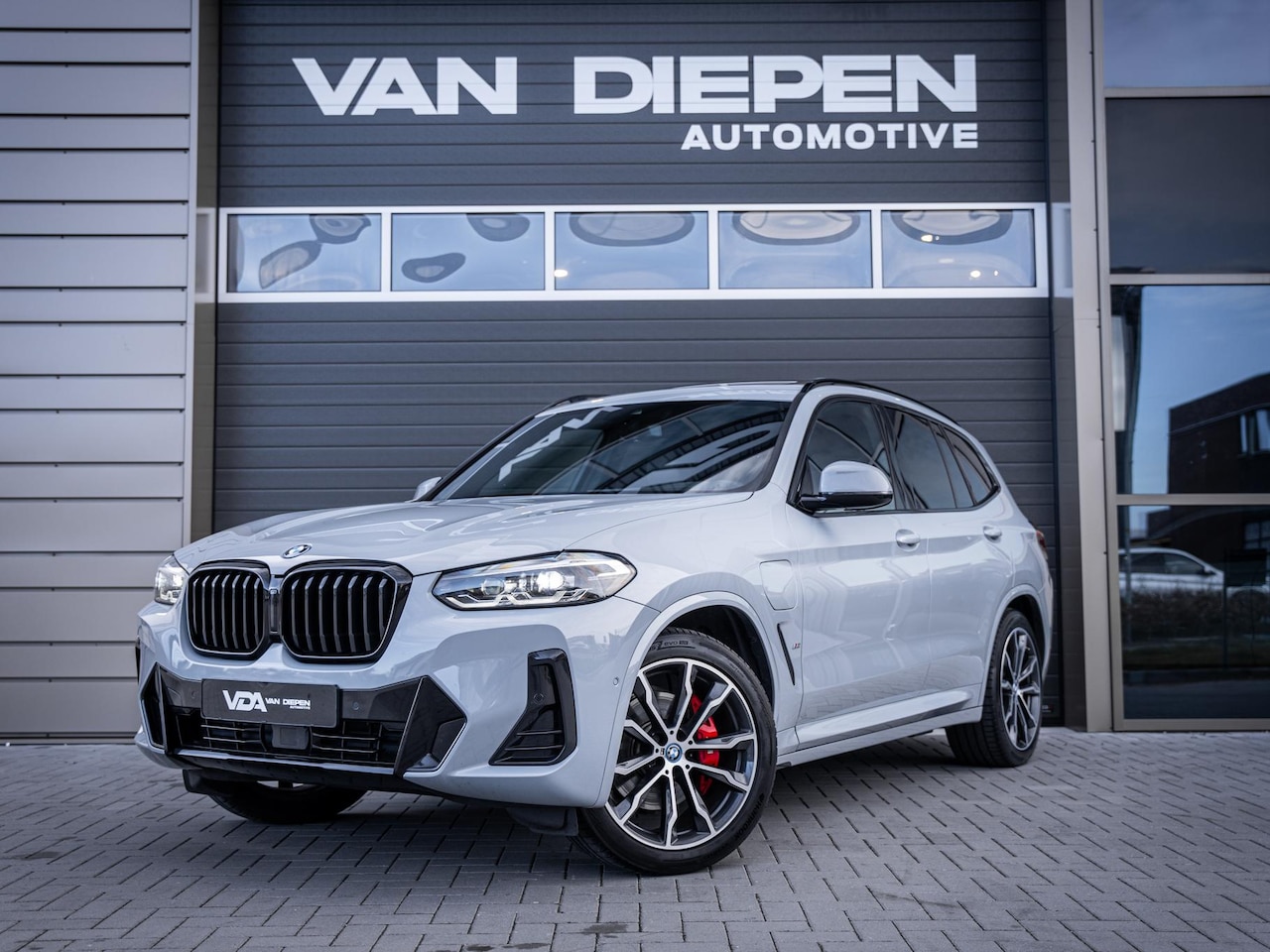 BMW X3 - xDrive30e High Executive M-Sport l Brooklyn l Pano l HUD l H/K l ACC - AutoWereld.nl