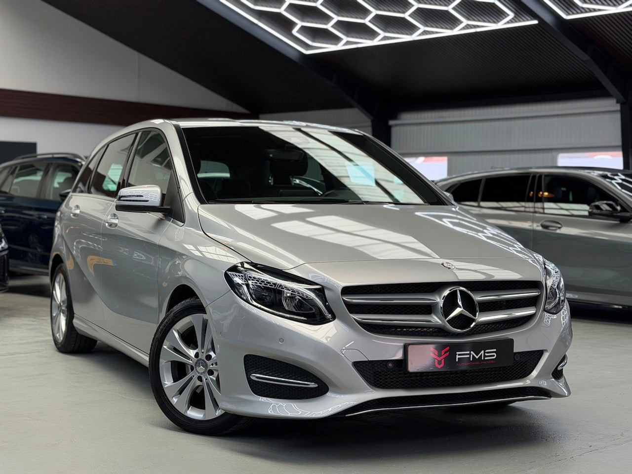 Mercedes-Benz B-klasse - 180 Prestige Airco Trekhaak - AutoWereld.nl