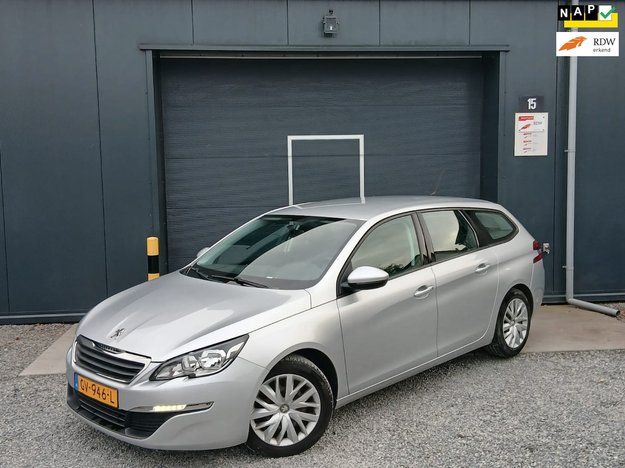 Peugeot 308 SW - 1.2 PureTech Blue Lease 1.2 PureTech Blue Lease - AutoWereld.nl