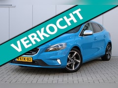 Volvo V40 - 1.6 D2 R-Design PANO I AUTOMAAT I CRUISE I CAMERA I LEDER I MEMORY I DODE HOEK I