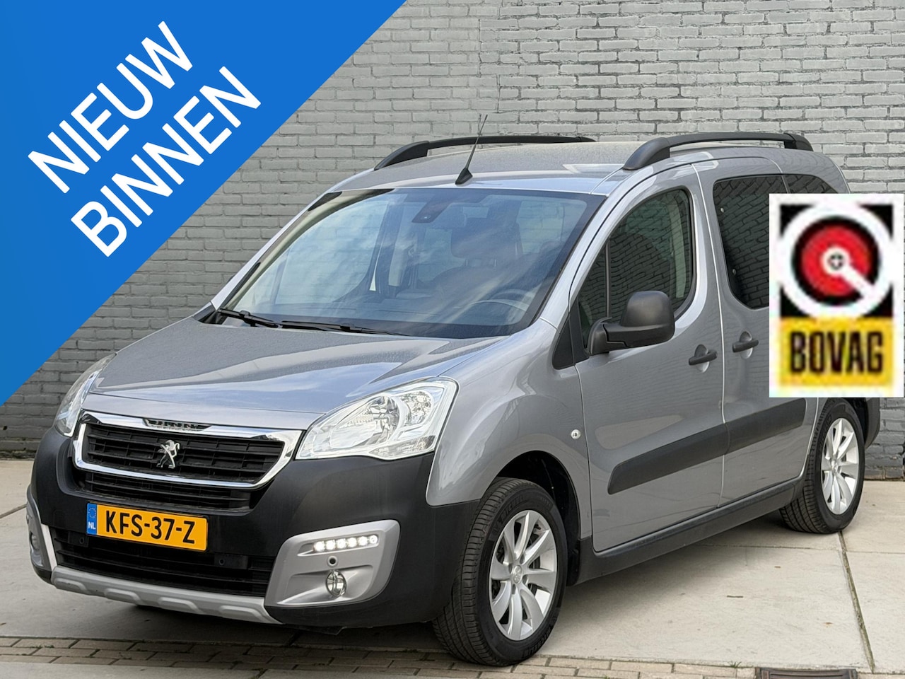 Peugeot Partner Tepee - 1.2 PureTech Active Outdoor - AutoWereld.nl