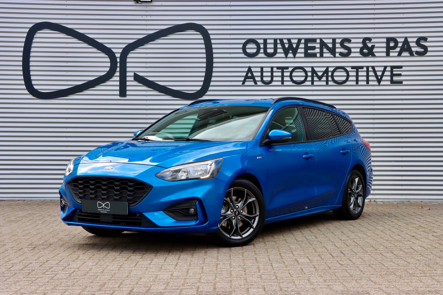 Ford Focus Wagon - 1.0 EcoBoost ST Line Business | WINTERPAKKET | CAMERA | NAVIGATIE | HALF LEER - AutoWereld.nl