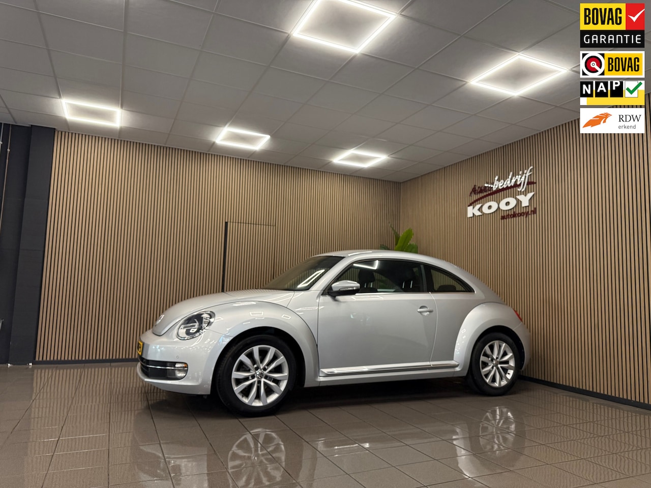 Volkswagen Beetle - 1.2 TSI Design * Navigatie / Cruise control / LM Velgen / NL Auto * - AutoWereld.nl