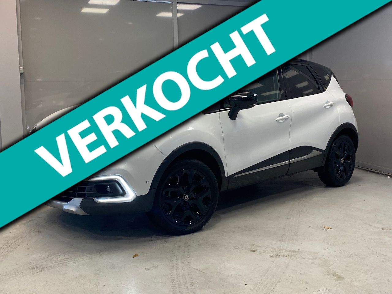 Renault Captur - 1.2 TCe Intens Black & White | CAMERA | LED | NAVI | - AutoWereld.nl
