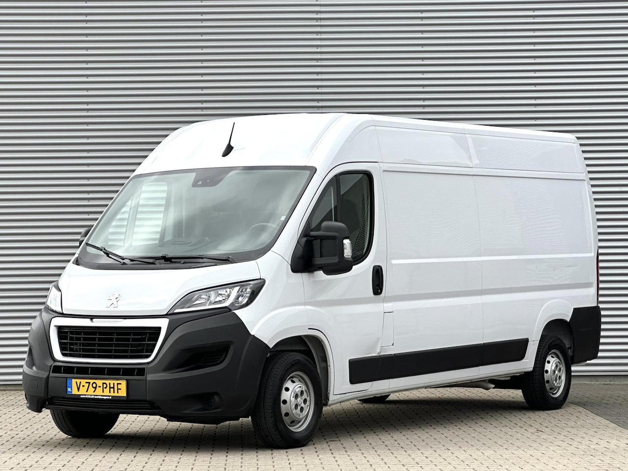 Peugeot Boxer - 435 2.2 BlueHDi 140 L3H2 Navi|Cruise|airco - AutoWereld.nl