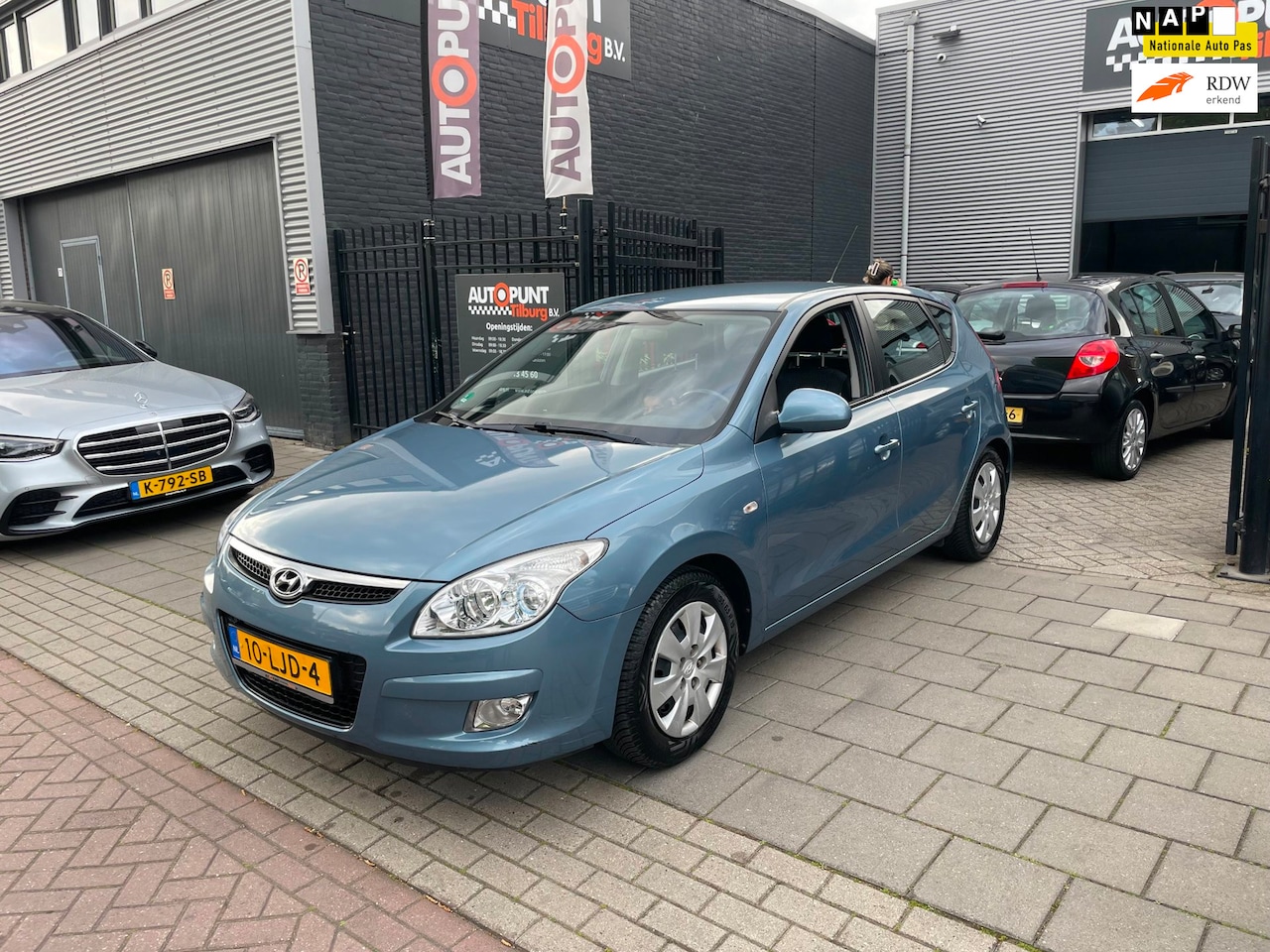Hyundai i30 - 1.6i Dynamic 2e Eigenaar! Trekhaak Airco NAP APK - AutoWereld.nl