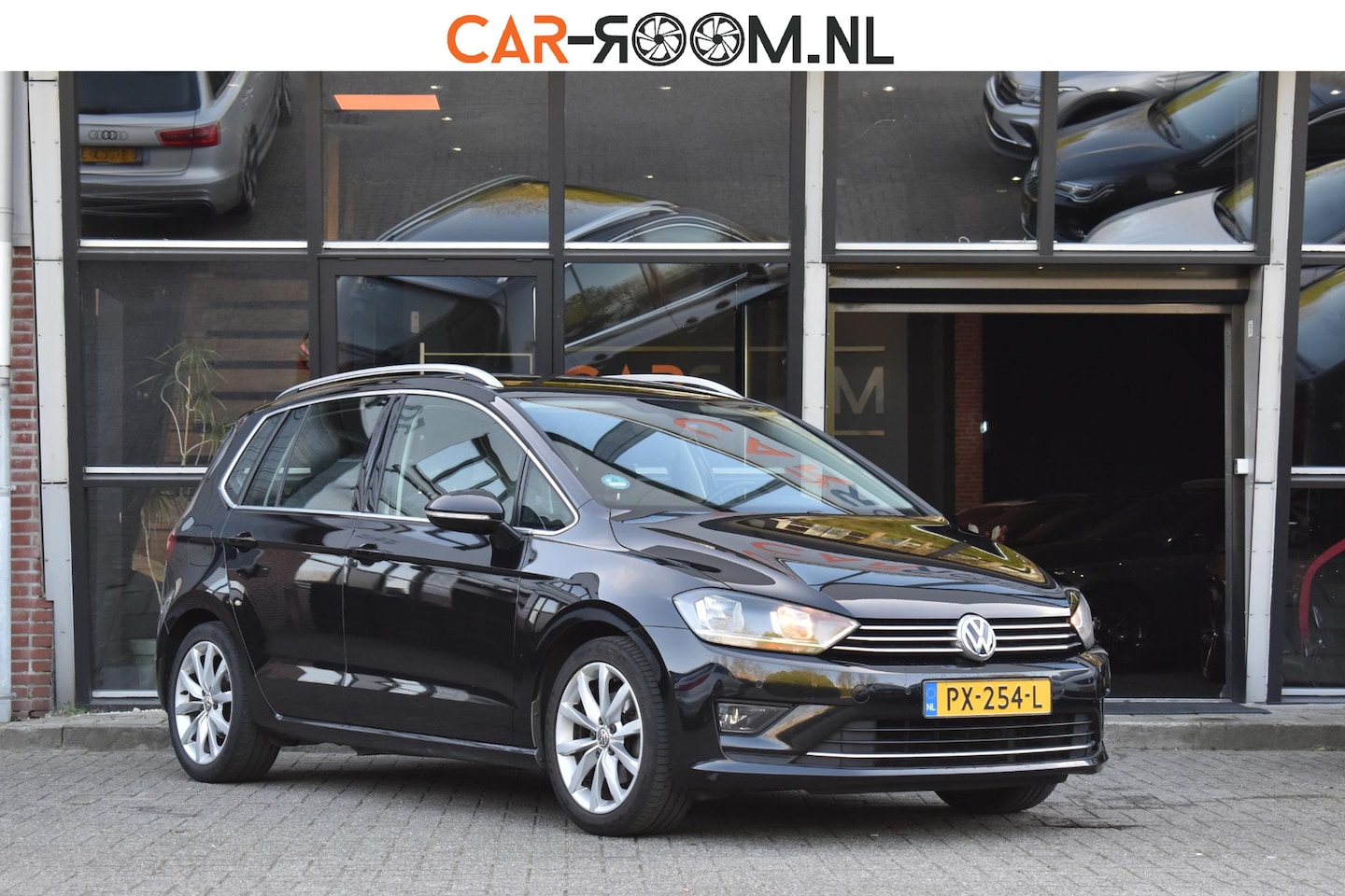 Volkswagen Golf Sportsvan - 1.4 TSI Highline Camera Carplay Cruise Trekhaak - AutoWereld.nl
