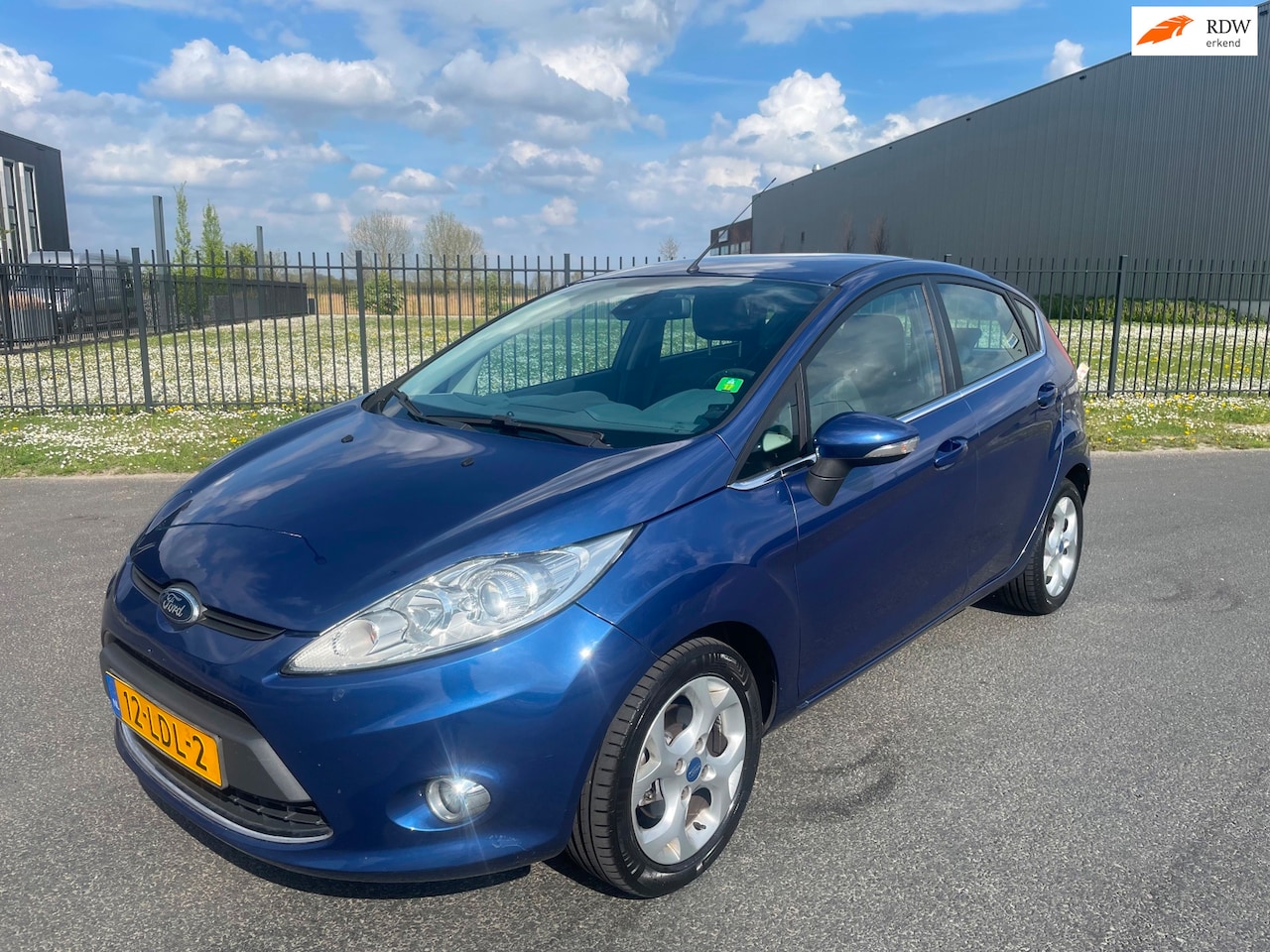 Ford Fiesta - 1.6 120pkTitanium|5drs|Apk 5-2027|Bluetooth|Clima|Cruise|15”Lm - AutoWereld.nl