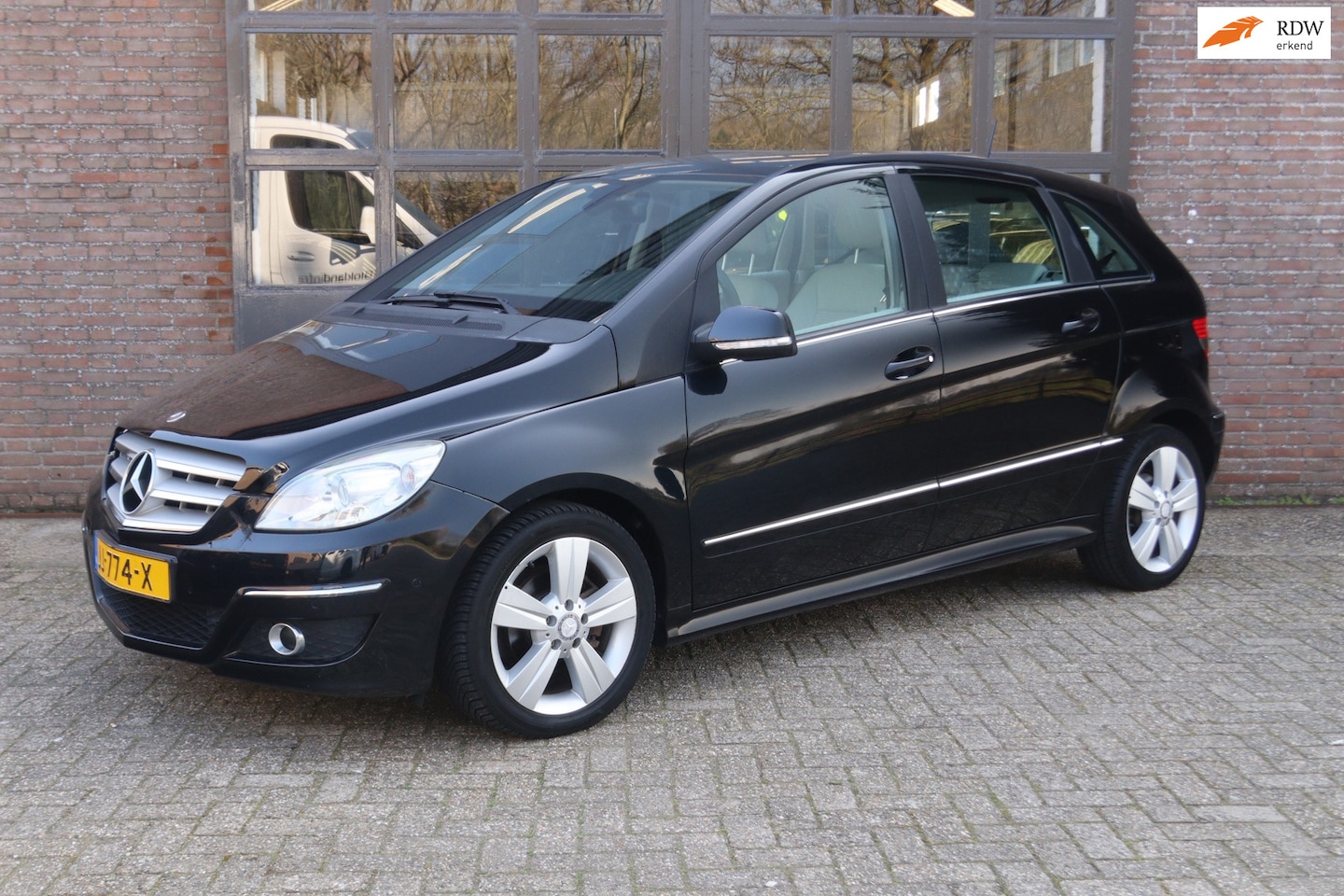 Mercedes-Benz B-klasse - 170 CC|AUT|AC|PDC|APK 06-2026 - AutoWereld.nl