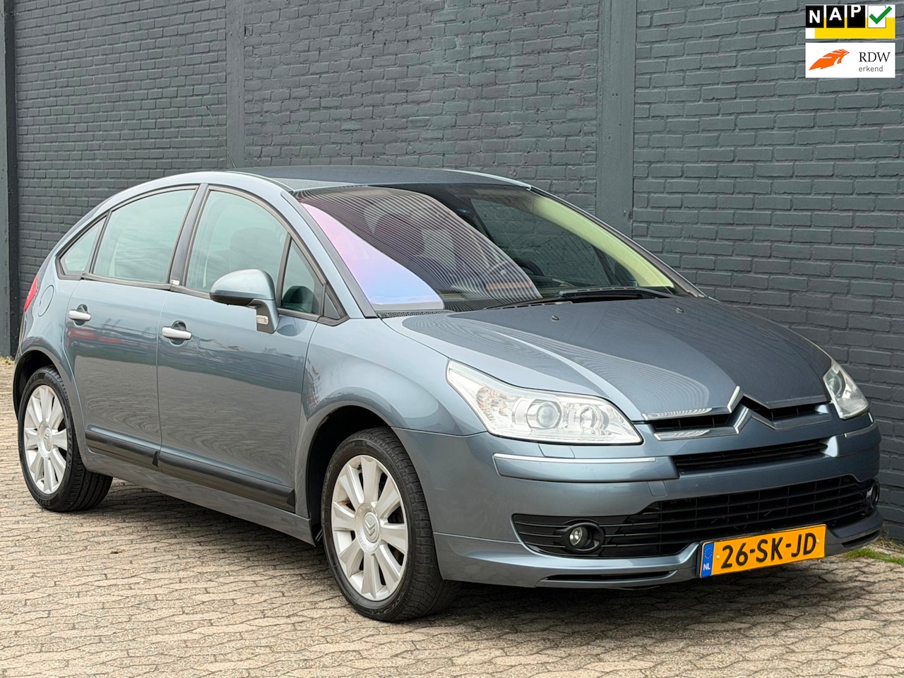 Citroën C4 - 2.0-16V Exclusive CLIMA XENON CRUISE PDC APK NAP - AutoWereld.nl