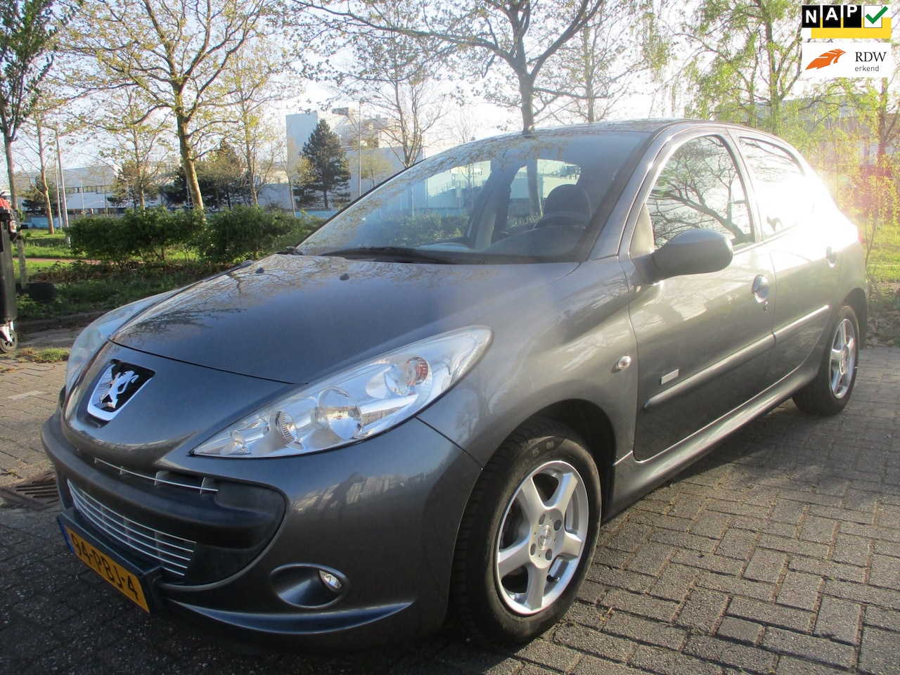 Peugeot 206 - 1.4 Millesim 200 AIRCO - AutoWereld.nl