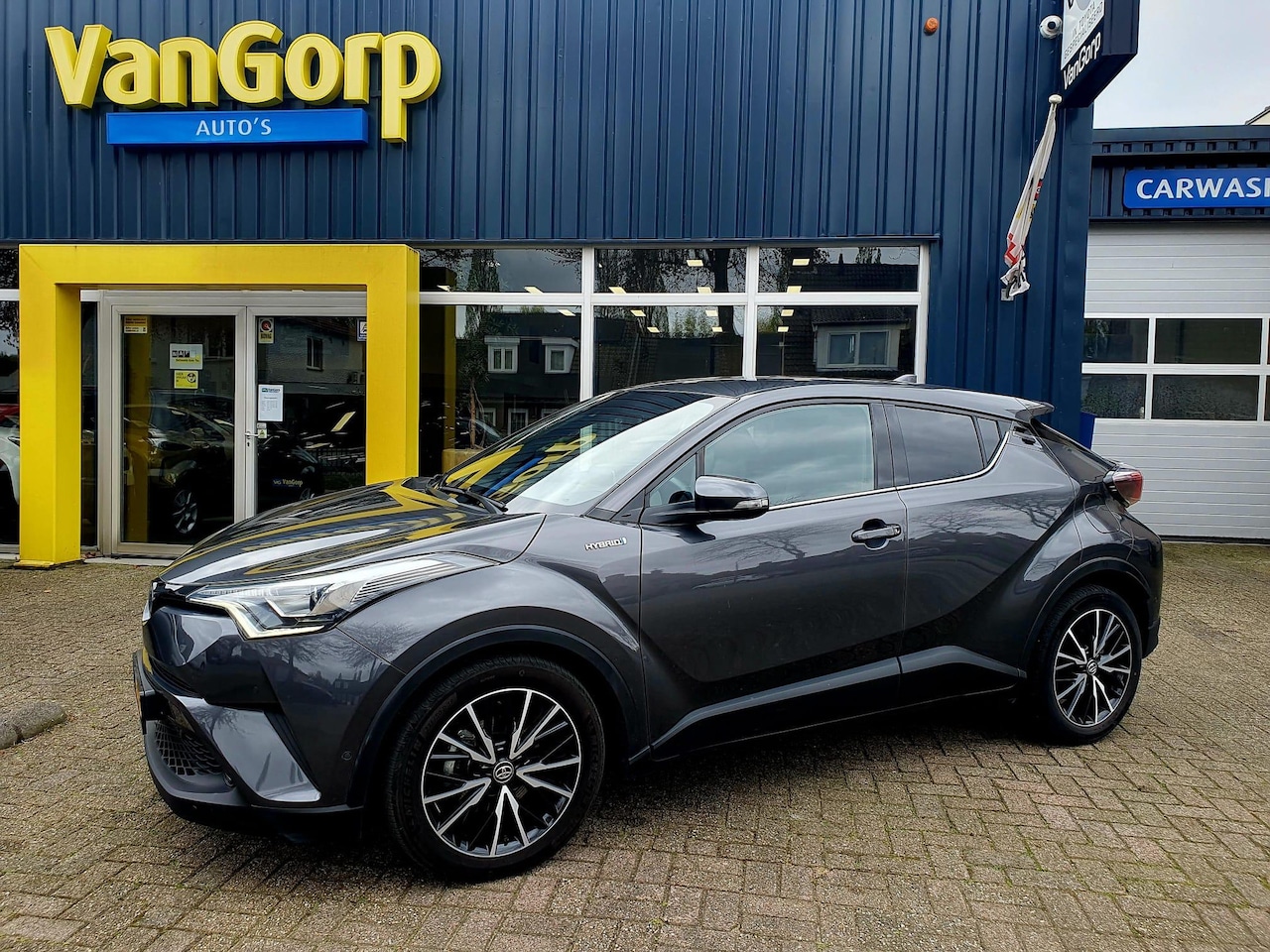 Toyota C-HR - 1.8 Hybrid Chic All-in prijs! - AutoWereld.nl