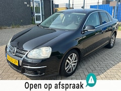 Volkswagen Jetta - 1.4 TSI Sportline Business