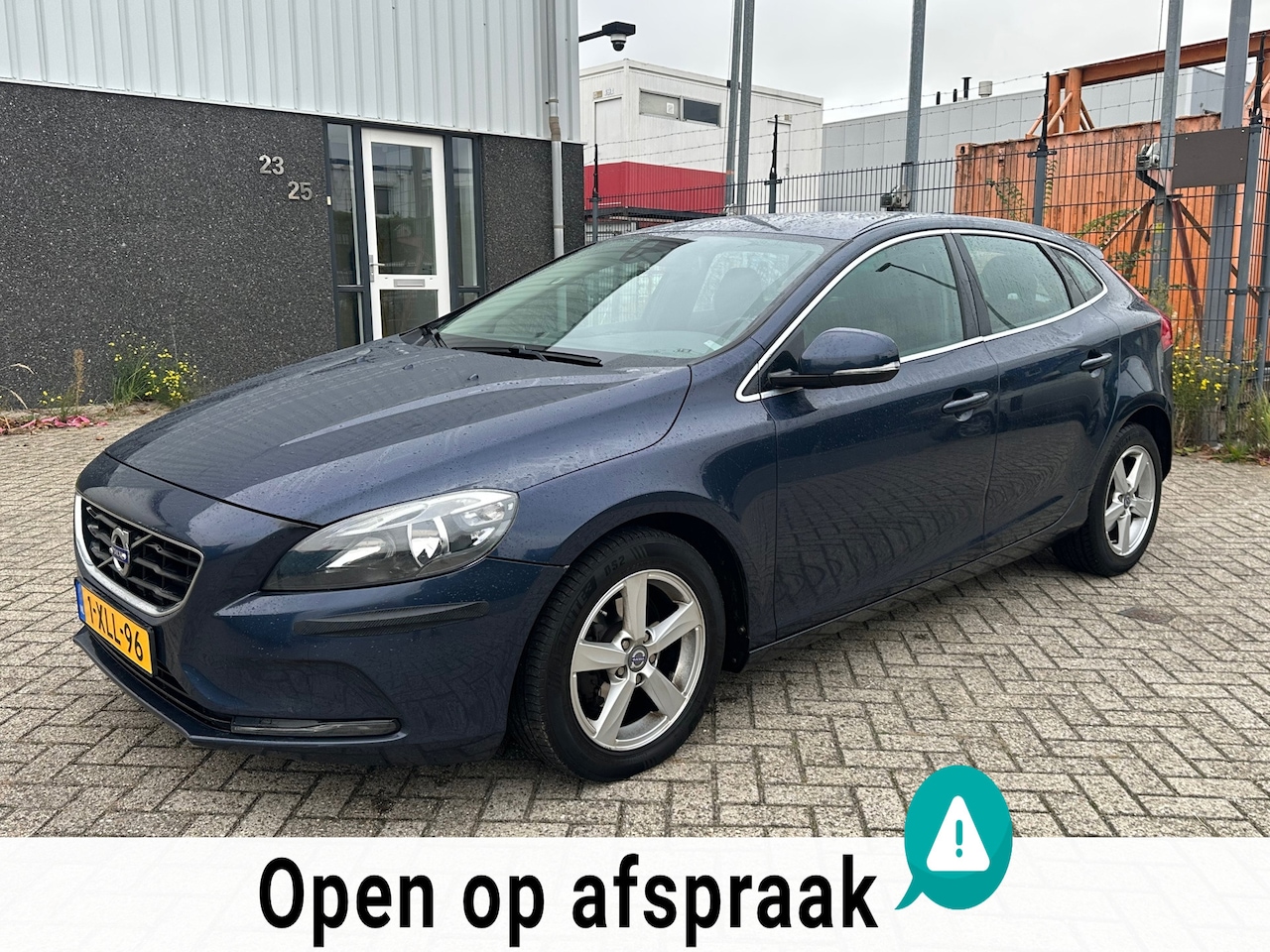 VOLVO V40