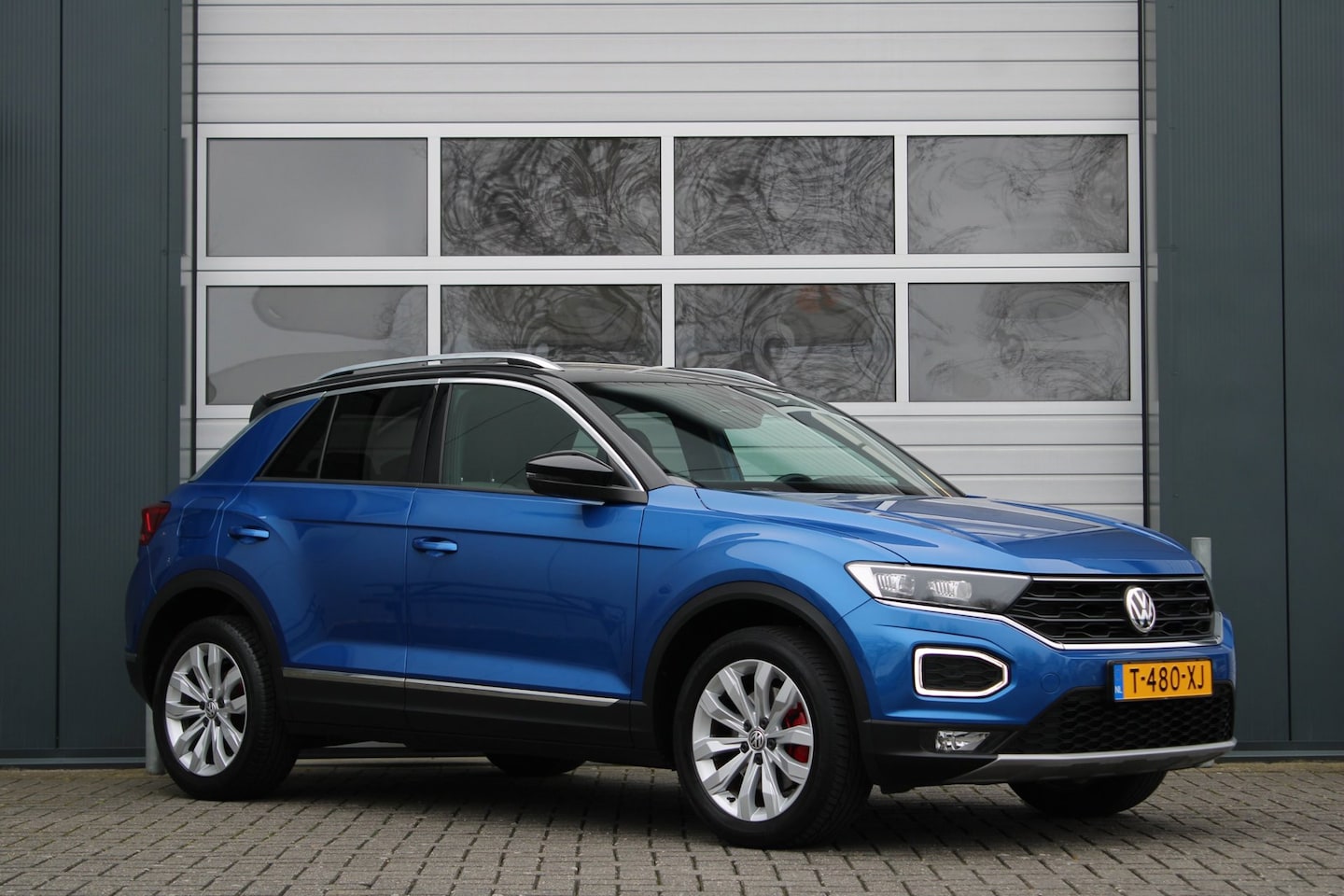Volkswagen T-Roc - 1.5 TSI Sport 150pk ACC/Virtual/Camera/Lane.Assist/PDCv+a/Carplay/Android/Navi/DAB/LED/17" - AutoWereld.nl