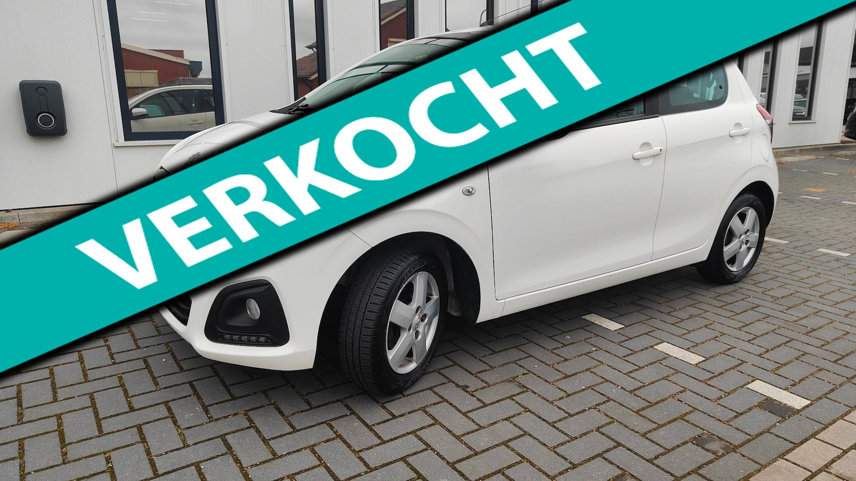PEUGEOT 108