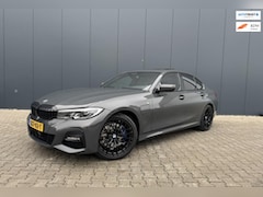 BMW 3-serie - 330e dravitgrau *Head Up|H&K|Pano|Laser|Driving ass|