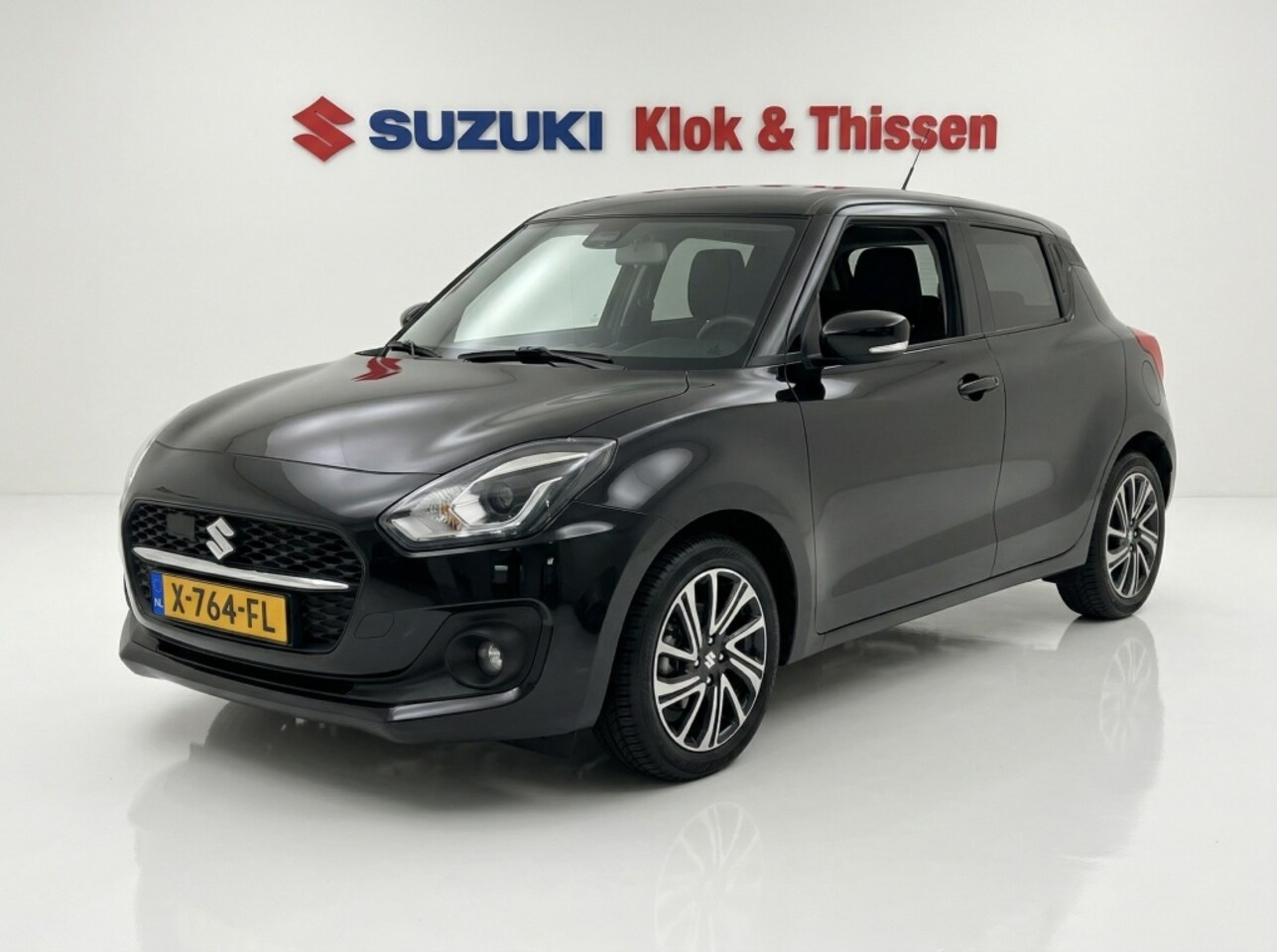 Suzuki Swift - fabrieksgar. t/m 01-11-2033 1.2 Style SmartHyb. Clima LMV Navi CC Apple Android - AutoWereld.nl