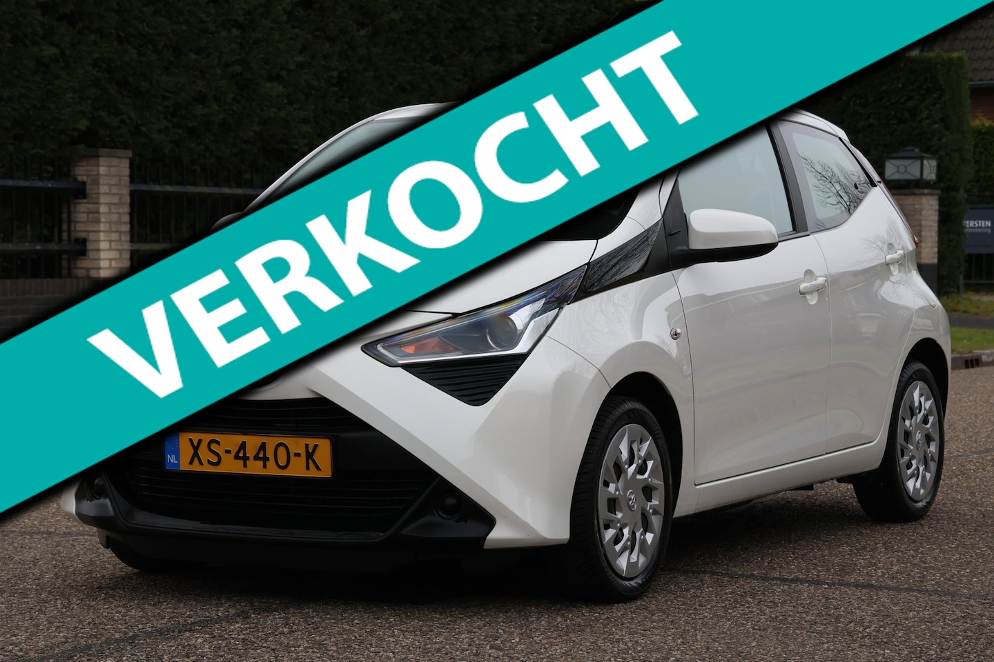 Toyota Aygo - 1.0 VVT-i x-play | NAVI | AIRCO | CAMERA | LED | NAP | MOOIE GOED ONDERHOUDEN AUTO | - AutoWereld.nl