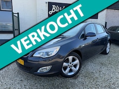 Opel Astra - 1.6 Edition 32.000KM | Org. NL | Dealer Onderhouden | LM | Trekhaak Afnb