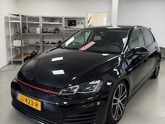 Volkswagen Golf - 1.0 TSI Business Edition Connected