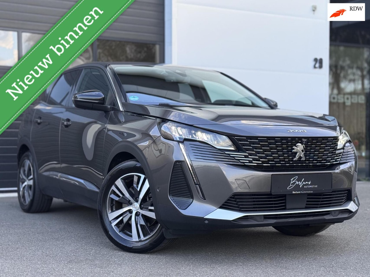 Peugeot 3008 - 1.6 HYbrid4 300 Allure TREKHAAK|LEDER|DEALERONH - AutoWereld.nl