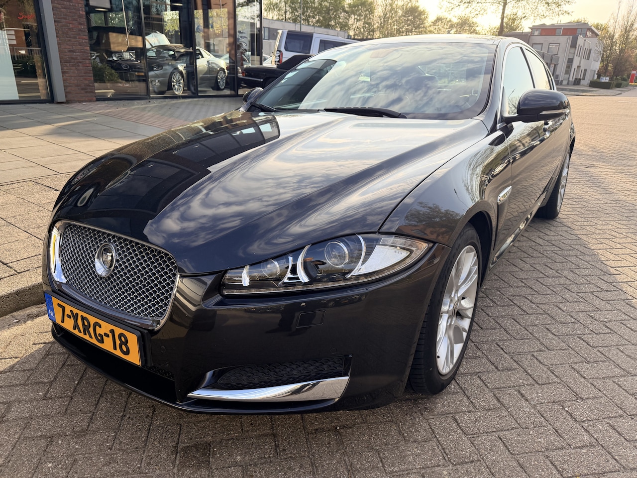 Jaguar XF - 2.2D Premium Luxury - AutoWereld.nl