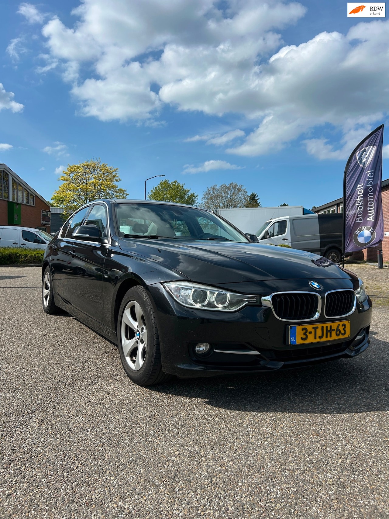 BMW 3-serie - 320d 2.0 EfficientDynamics Sport High Executive AUT Navi Leer NAP Sedan - AutoWereld.nl