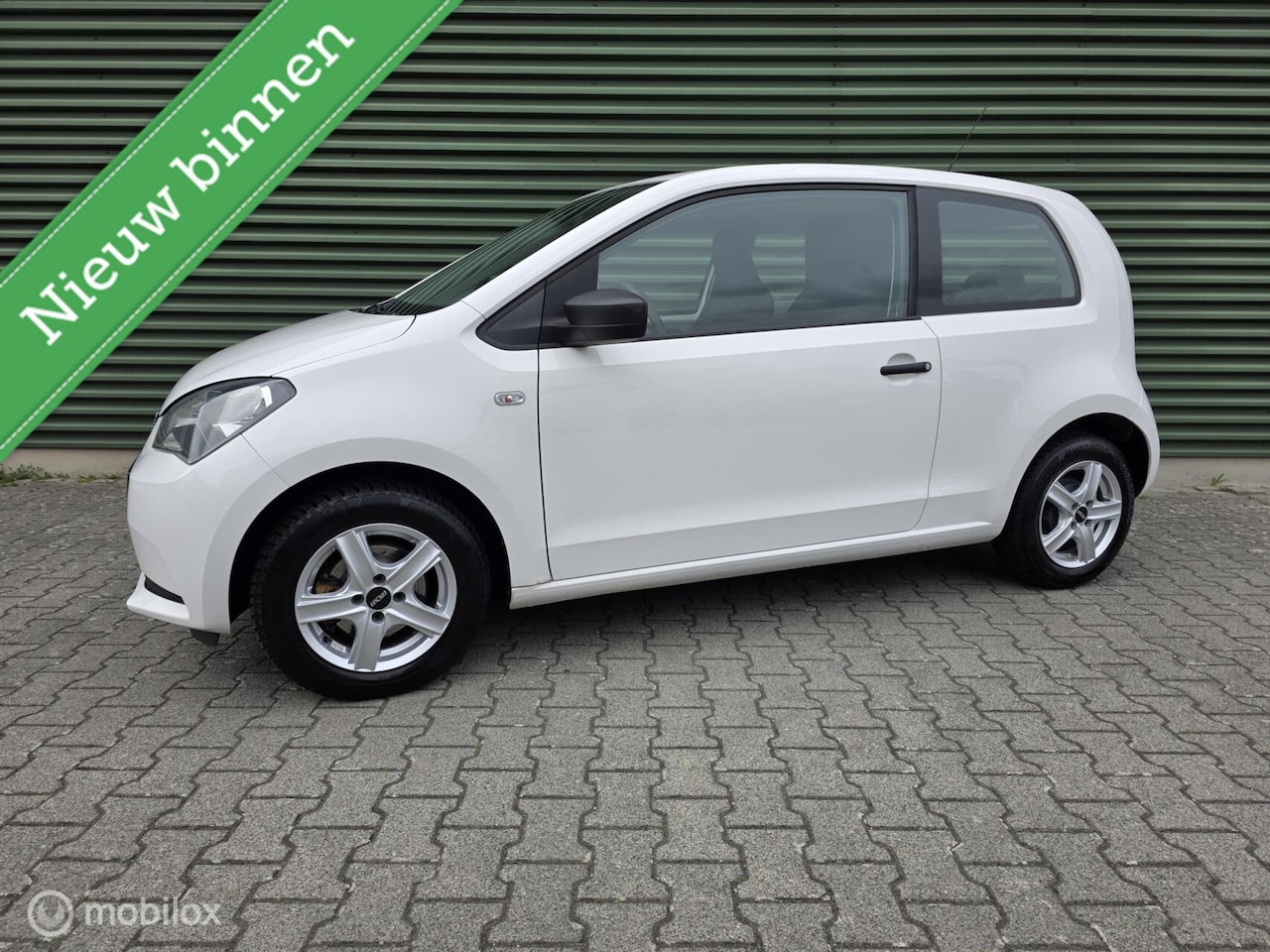 SEAT Mii - 1.0 Entry|Airco|Nieuwe Apk|2X Sleutel|Grote-Beurt - AutoWereld.nl
