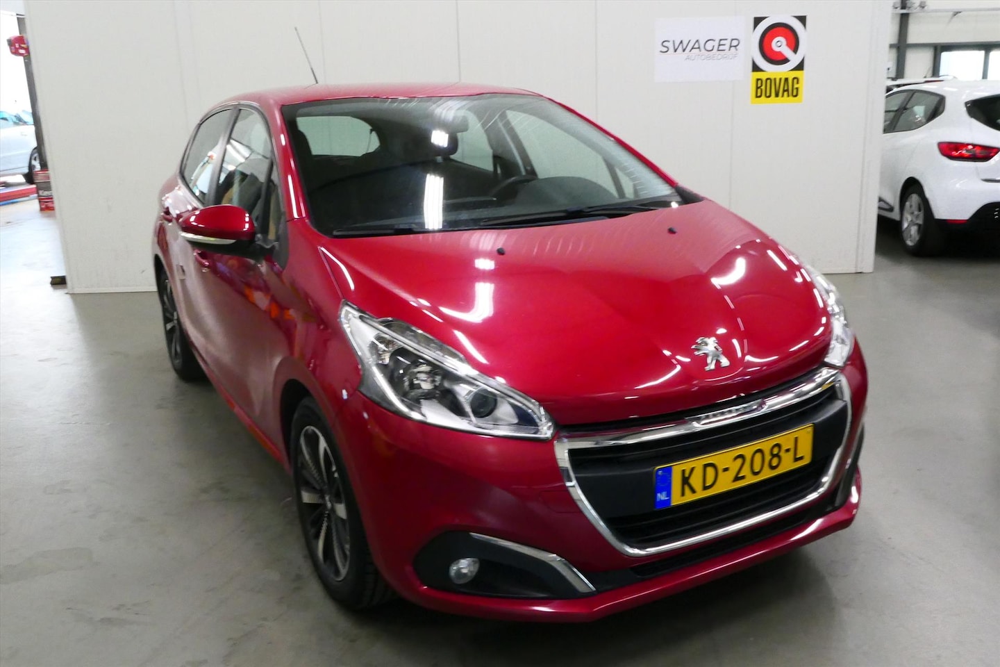 Peugeot 208 - 1.2 Puretech 82pk 5D Blue Lion (Dealeronderhouden) - AutoWereld.nl