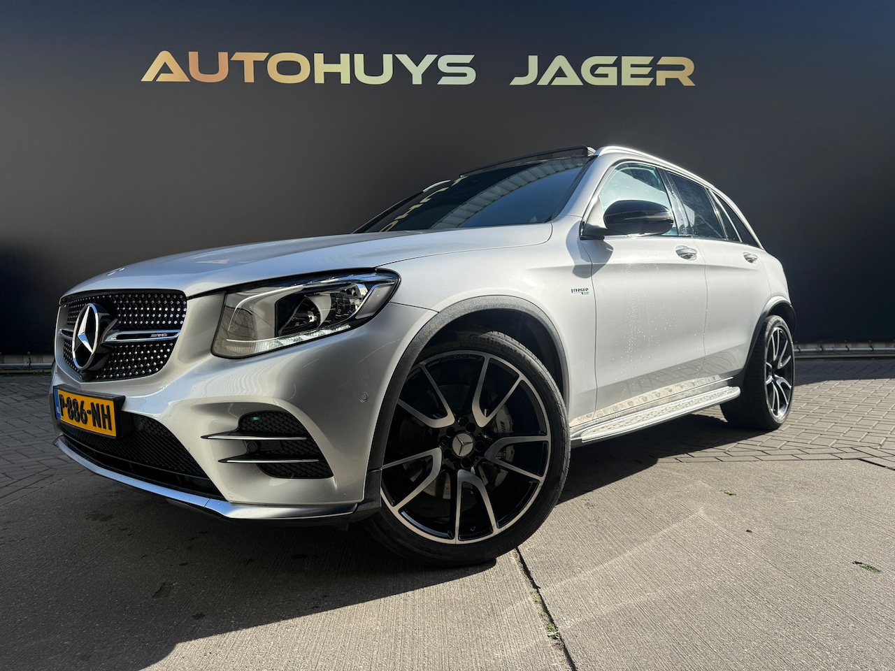 Mercedes-Benz GLC-klasse - AMG 43 4MATIC Pano Alcantara Memory Camera Luchtvering - AutoWereld.nl
