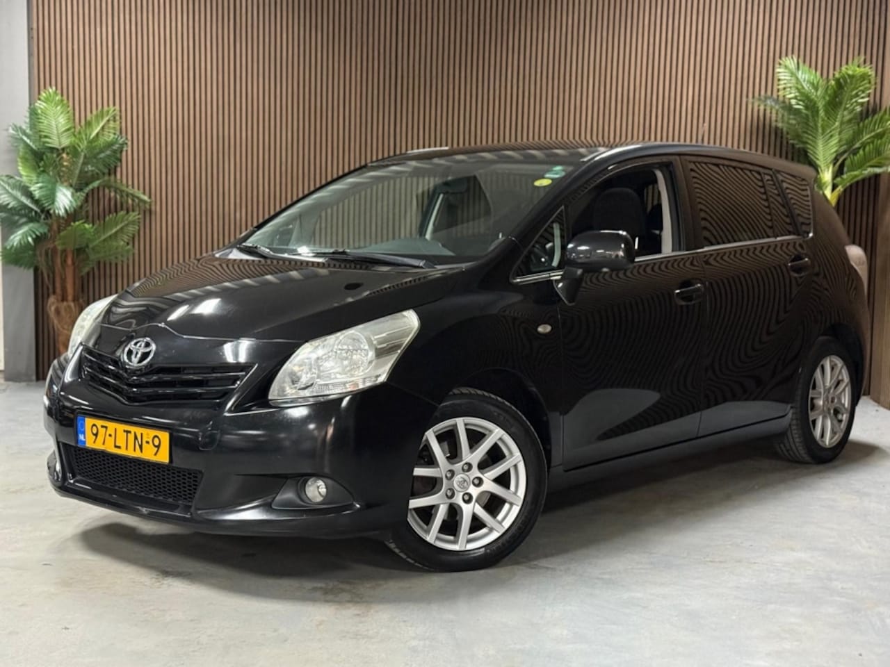 Toyota Verso - 1.8 VVT-i Business 1.8 VVT-i Business - AutoWereld.nl