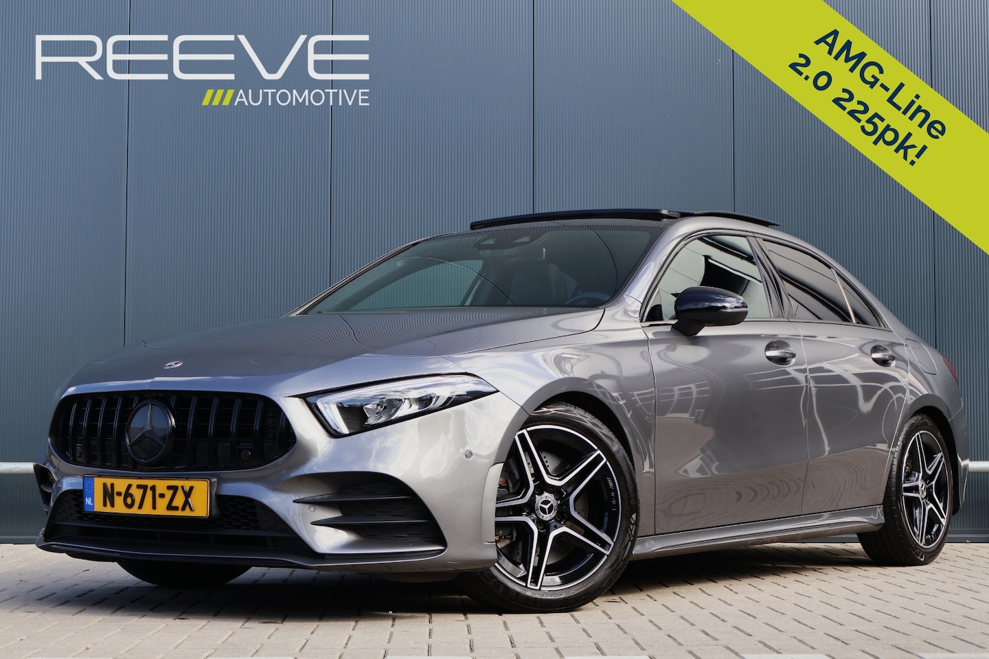 Mercedes-Benz A-klasse - 250 AMG Automaat 225pk | Panoramadak | Wide Screen | Sfeerverlichting | Premium Audio | St - AutoWereld.nl