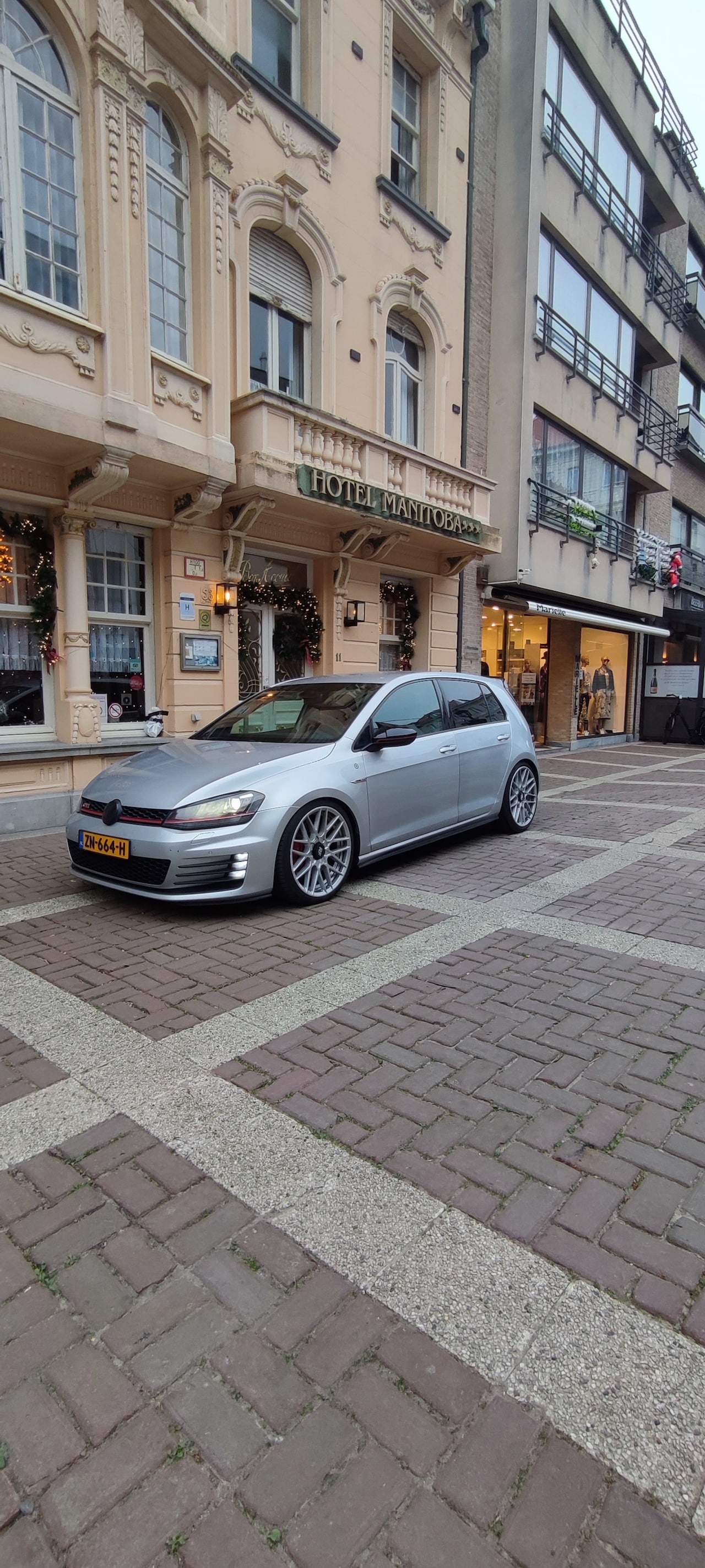 Volkswagen Golf - 2.0 TSI GTI - AutoWereld.nl