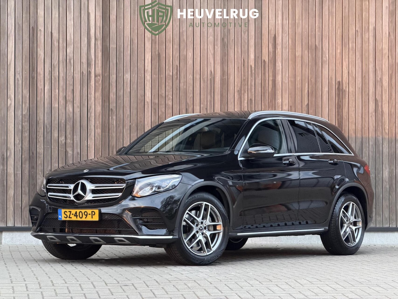 Mercedes-Benz GLC-klasse - 250 4MATIC Premium Plus TREKHAAK | PANORAMDAK | CARPLAY - AutoWereld.nl