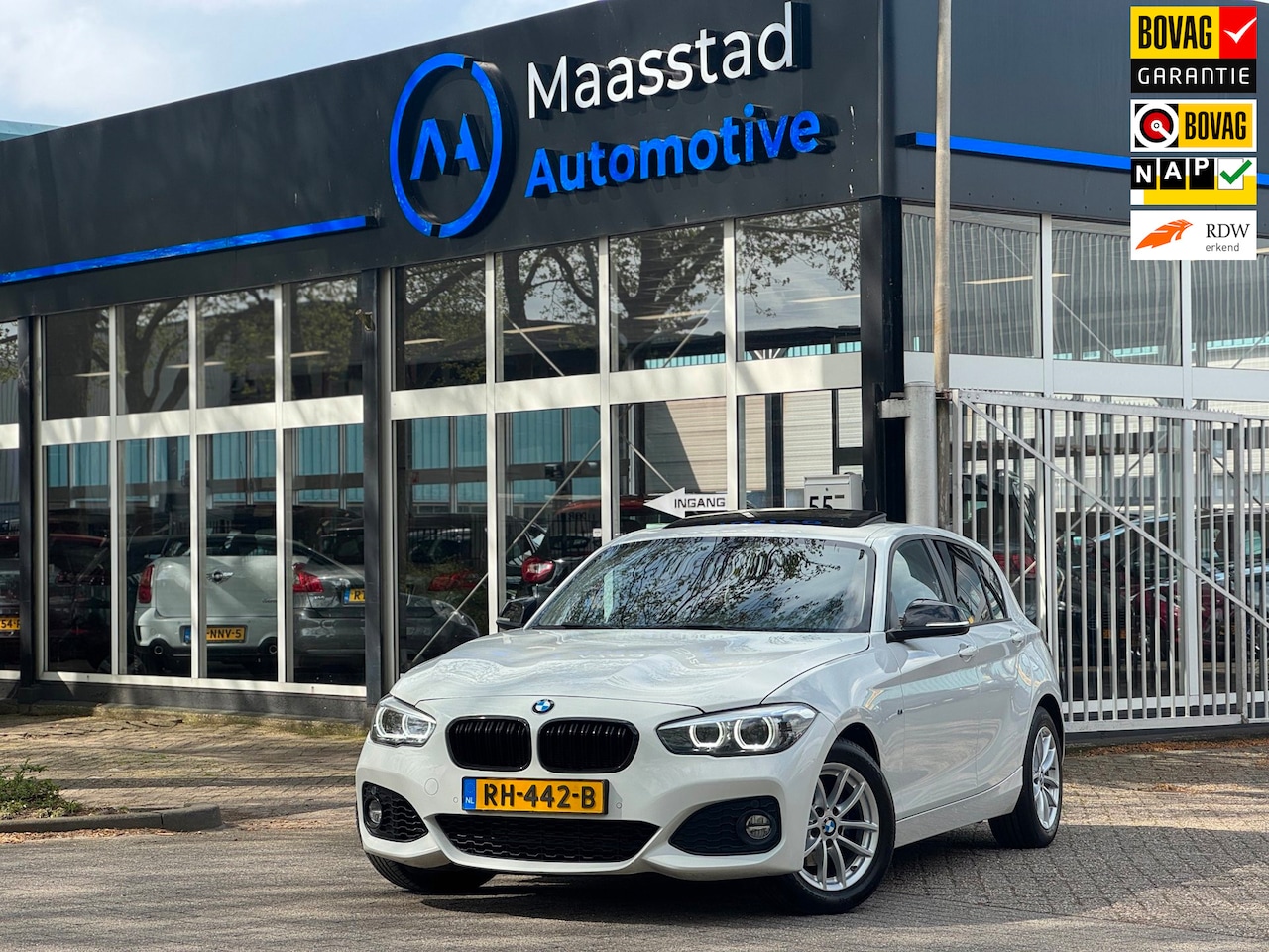 BMW 1-serie - 118i Corporate High Executive M Pakket Leer Open dak Automaat - AutoWereld.nl