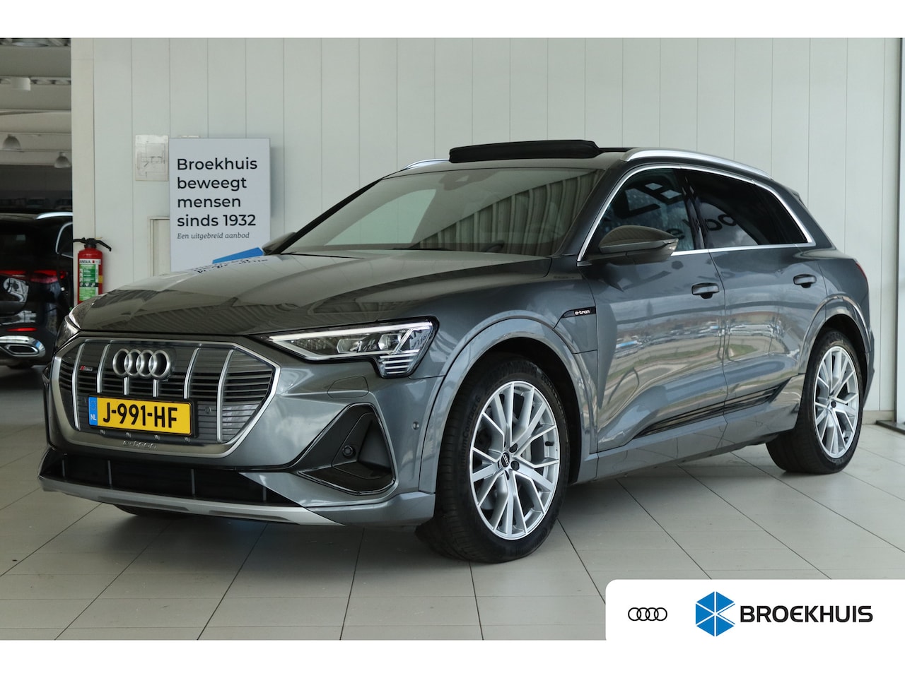 Audi e-tron - 55 quattro S edition 95 kWh | Adapt. Cruise | Schuifdak | Stoelverwarming | Luchtvering | - AutoWereld.nl