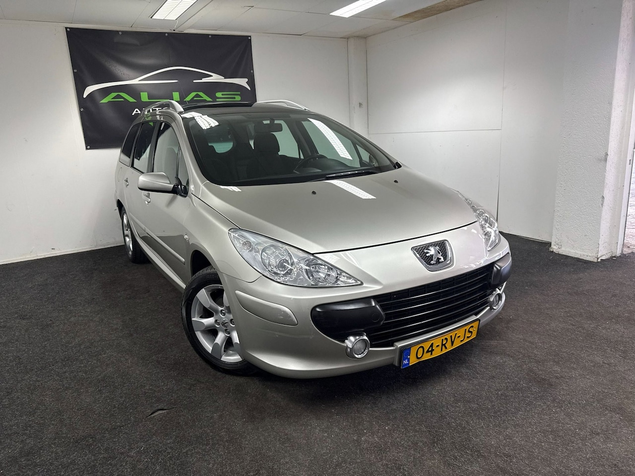 Peugeot 307 SW - 2.0-16V Pack - Carplay - Navi -Automaat - Pano - APK 2027 - AutoWereld.nl
