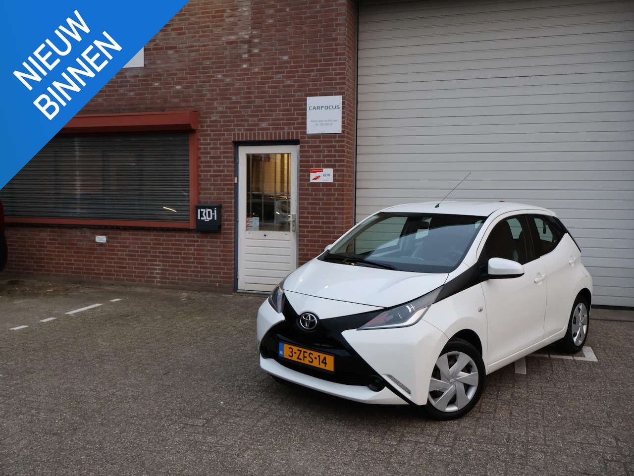 Toyota Aygo - 1.0 VVT-i x-play 2e eigenaar NAP Camera Cruise Airco Dealer 01-27 APK - AutoWereld.nl