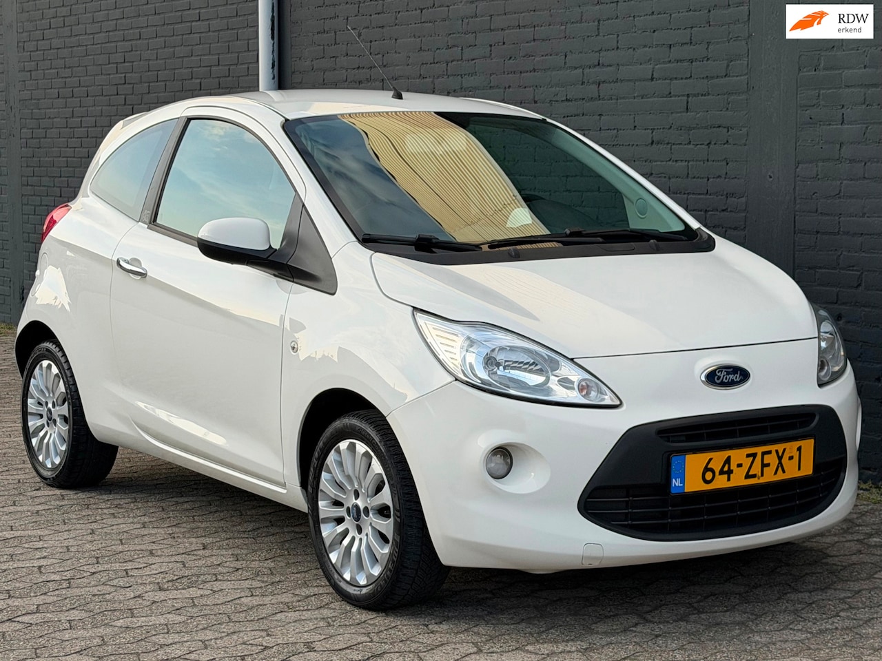 Ford Ka - 1.2 Titanium X start/stop AIRCO NIEUWE APK - AutoWereld.nl