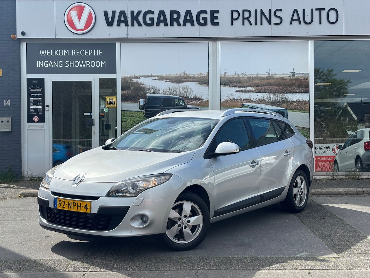 Renault Mégane Estate - 1.6 Dynamique |XENON|NAVI|LM VELGEN|TREKHAAK|KEYLESS|CRUISE|CLIMA| 4913 / 14270 - AutoWereld.nl