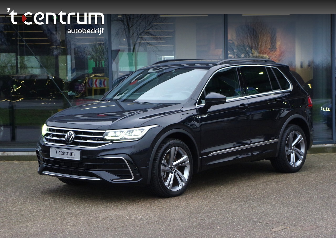 Volkswagen Tiguan - 1.4 TSI eHybrid 245 PK R-Line BNS+ PHEV, Adap. Cruise Control, Keyless, Head-Up - AutoWereld.nl