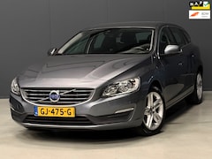Volvo V60 - 2.4 D6 Twin Engine Momentum AUTOMAAT NAVI/STOELVERW./CRUISE/XENON | KEURIGE AUTO