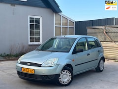 Ford Fiesta - 1.4-16V Ambiente | Nieuwe APK | Goed onderhouden | El. Ramen | Lage KM NAP | Rijdt en scha