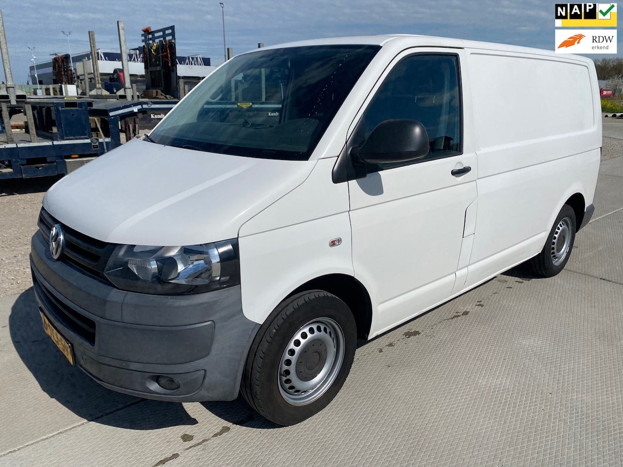 Volkswagen Transporter - | 2010 | 2.0 TDI L1H1 T800 DC Budgetline | APK | - AutoWereld.nl