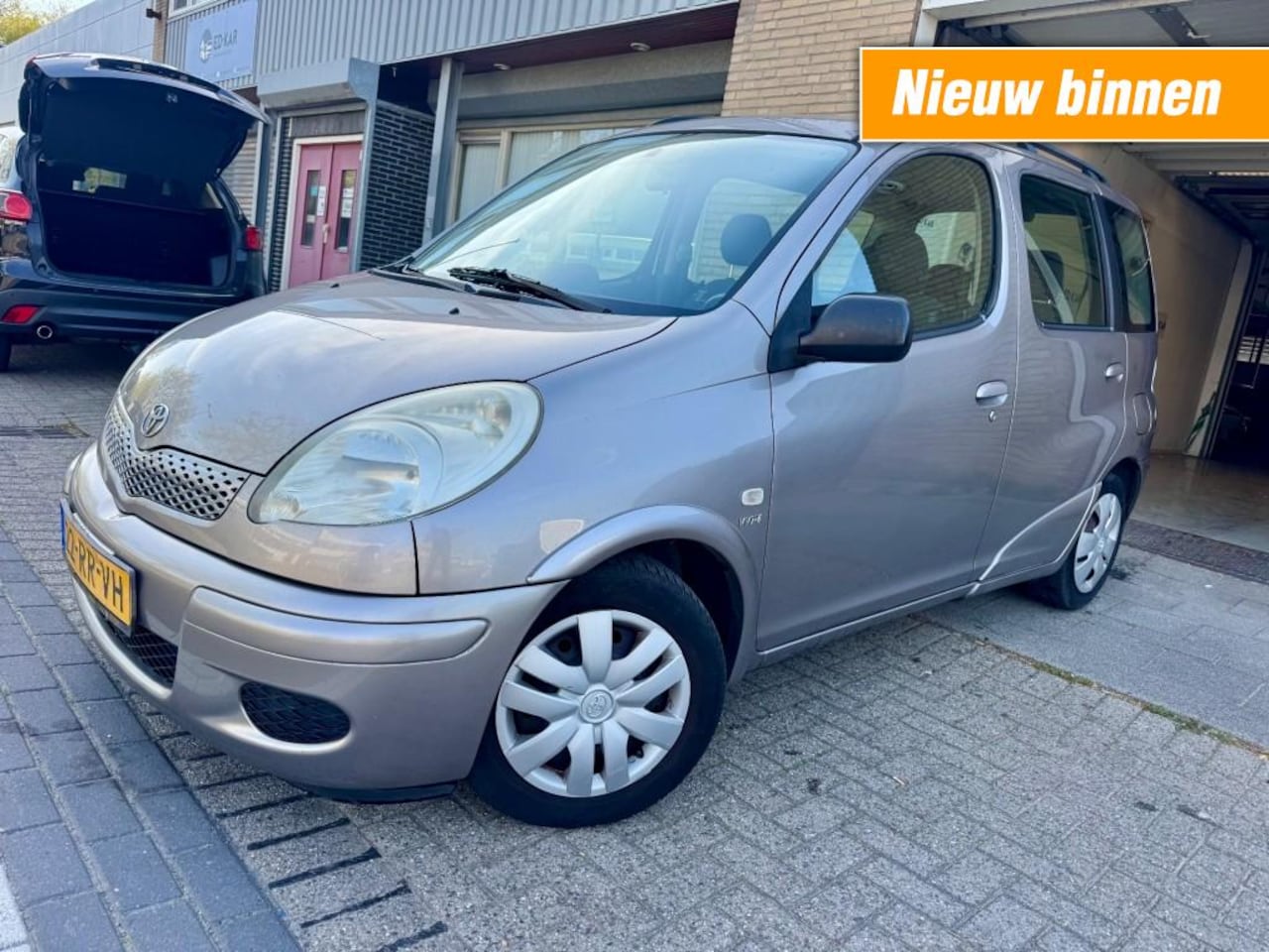 Toyota Yaris Verso - 1.3 VVT-i Sol Koude airco NETTE AUTO NAP APK 3-2027 - AutoWereld.nl